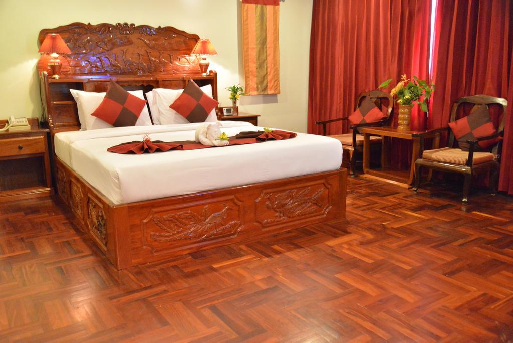 Angkor Hotel Siem Reap Exterior foto