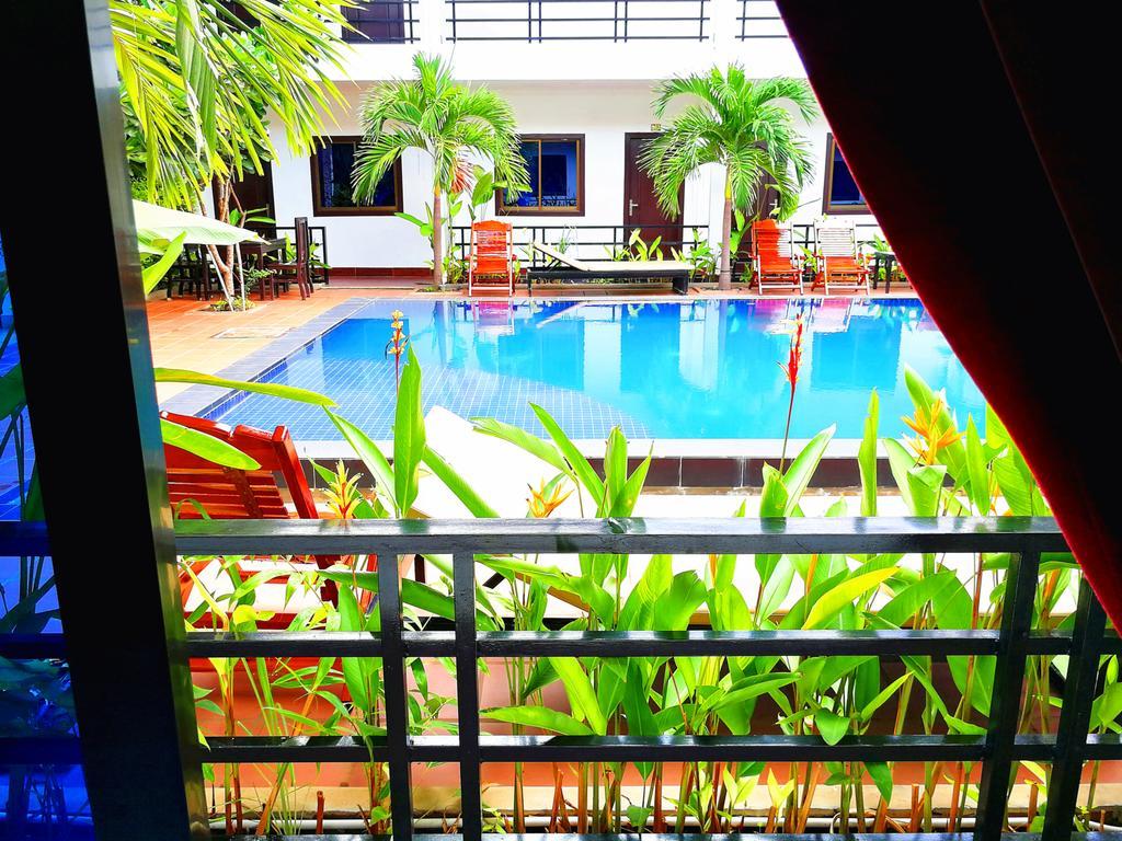 Angkor Hotel Siem Reap Exterior foto